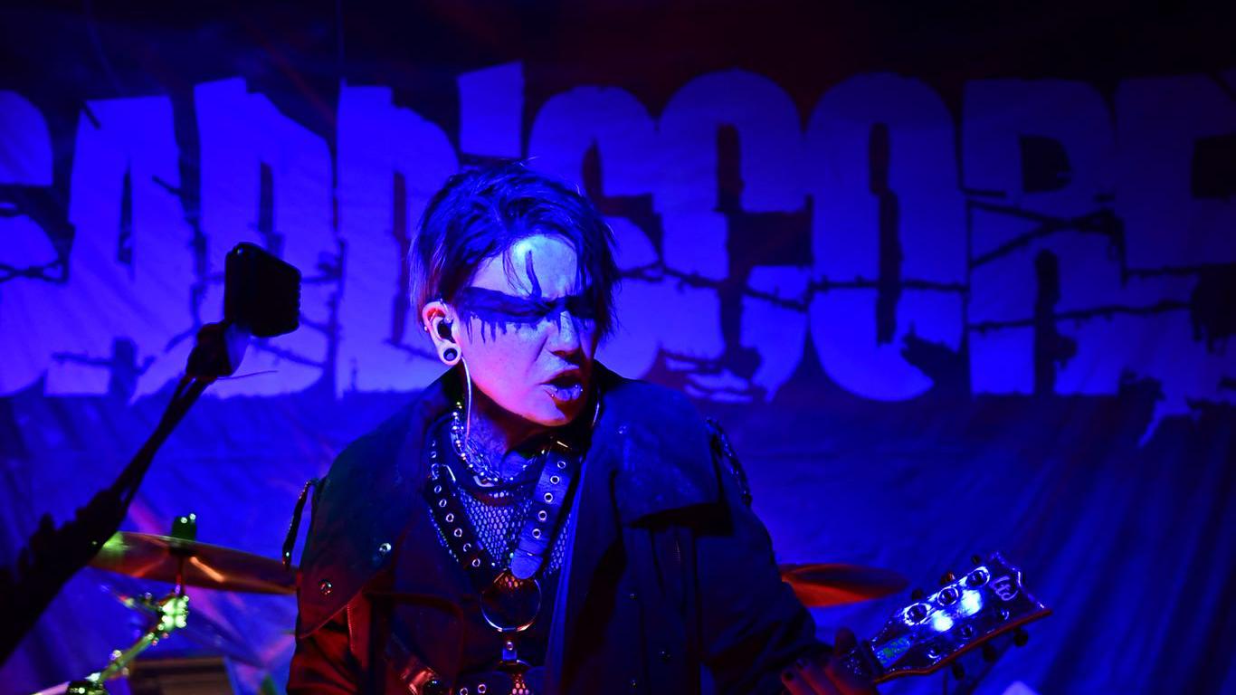 🔥This German Metal Guitarist Just Made Our Artist Roster - Meet Caro Pohl